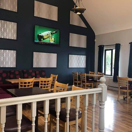 Balreask Bar, Restaurant & Guest Accommodation نافان المظهر الخارجي الصورة