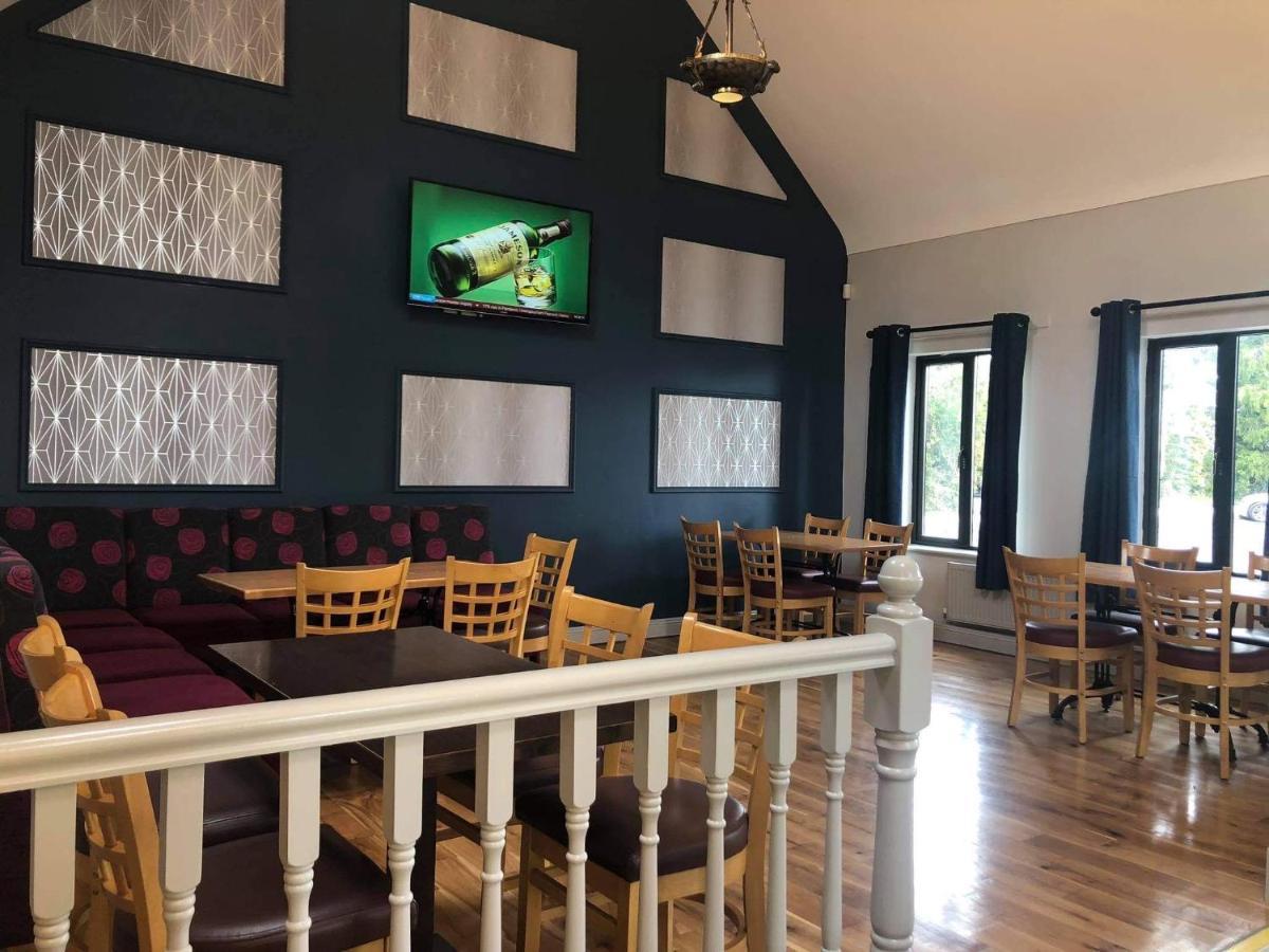 Balreask Bar, Restaurant & Guest Accommodation نافان المظهر الخارجي الصورة